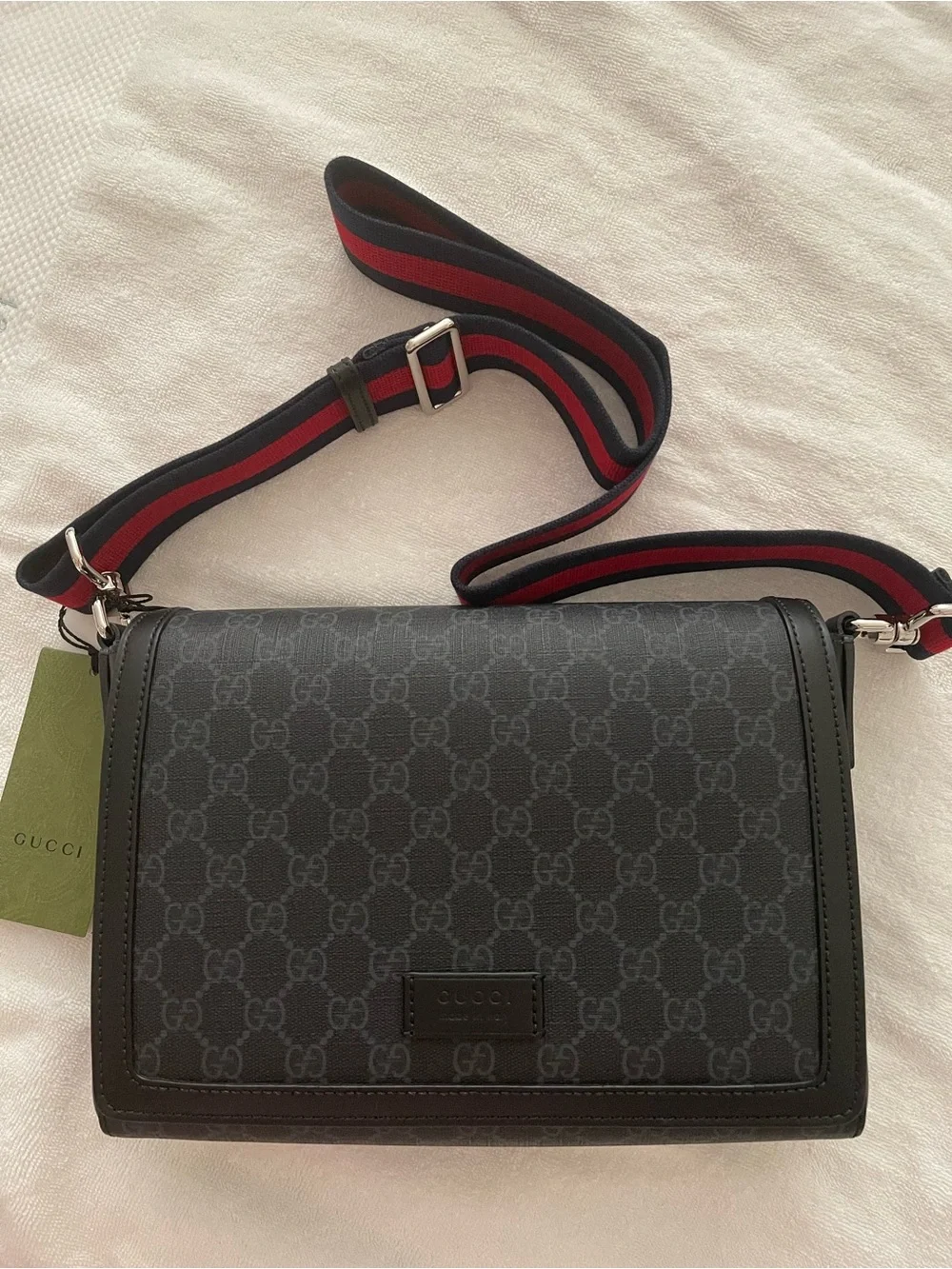 Gucci gg supreme